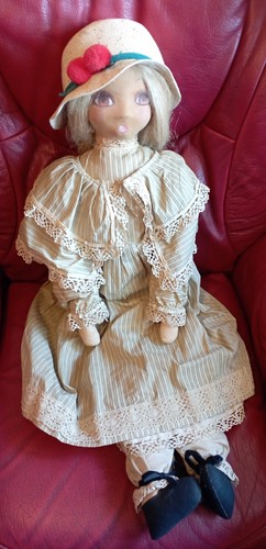 Grande poupee marie tete - grande,