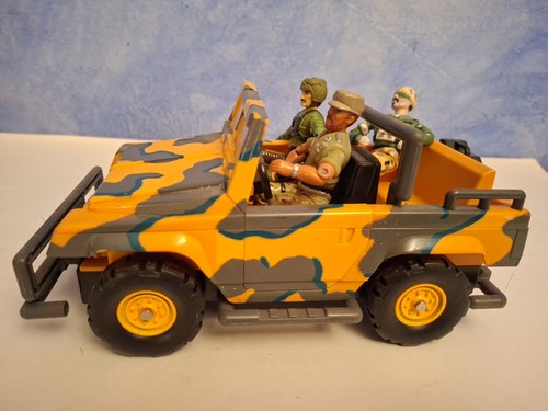 Véhicule militaire voiture - ,