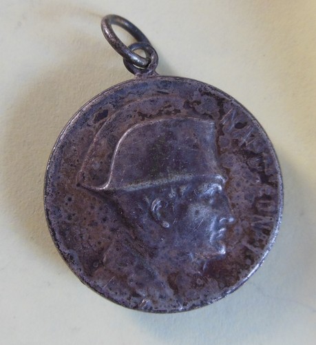 Médaille ancienne - , à