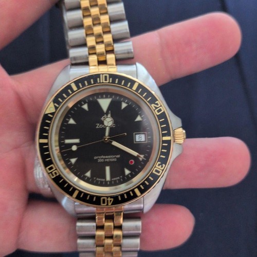 Montre quartz zodiac - à,