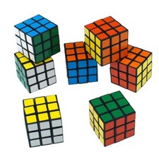 lot 12 Mini magic puzzle cube