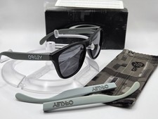 Oakley Frogskins GP75 Collection Matte Black / Black Rare Collector 4 Legged