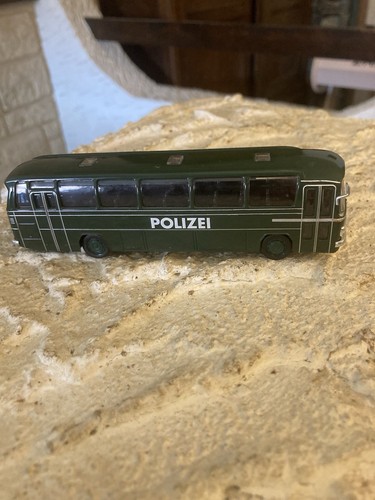 Autobus police 87 - police, 1/87