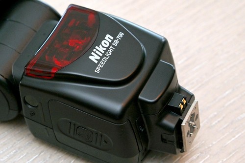 Nikon 700 speedlight - sb-700,