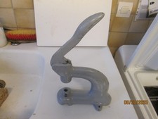 Presse pour oeillets