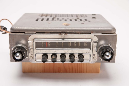 1950 ford deluxe car radio - 1950's,