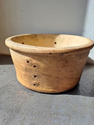 Ancienne faisselle egouttoir - ancienne,