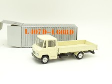 Cursor 1/50 - Mercedes Fourgon L407D L608D Plateau à Ridelles Blanc
