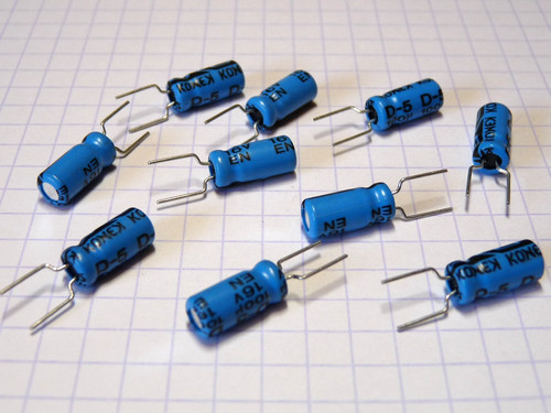10x 100uf 16v konek d - , d-5