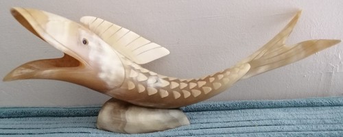 Ancienne sculpture poisson - poisson, en