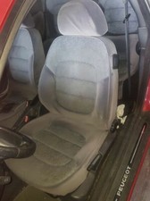 siége avant gauche pour