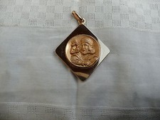 médaille religieuse plaqué