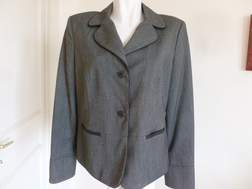 Superbe veste neuve burton - ",