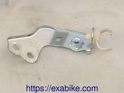 Patte fixation pour - de,