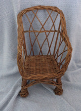 chaise de poupée ancienne