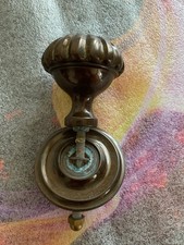 Ancien bouton de porte / ancienne poignée centrale en bronze