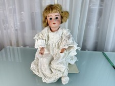 Poupée d'artiste ancienne