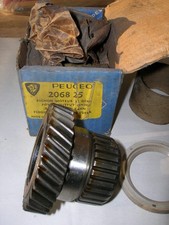 PEUGEOT 204 - 304 DIESEL PIGNON MOTEUR NEUF ORIGINE D'EPOQUE