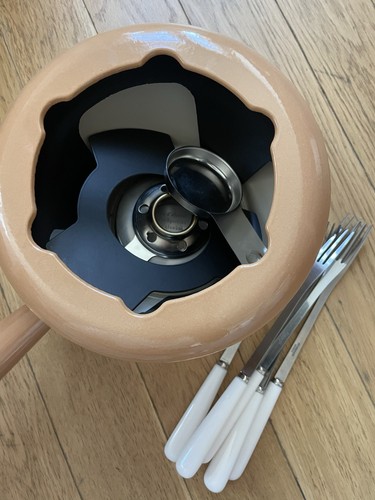 Appareil fondue le - à,