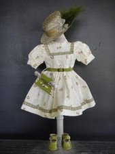 Robe pour poupée ancienne