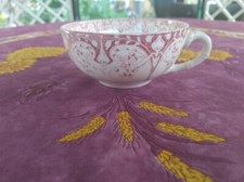 Tasse ancienne Terre de Fer Creil et Montereau Modèle 672 Décor Floral Iris Rose
