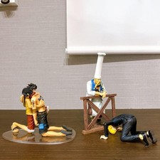 Lot de 2 figurines One Piece