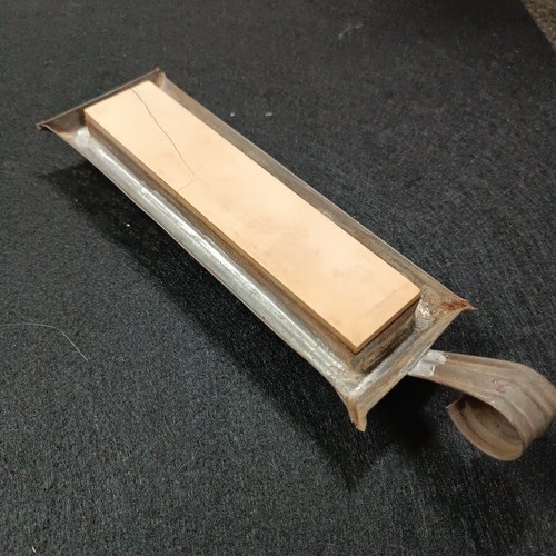 Old belgium razor - old, sharpening