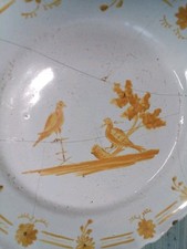 Moustiers Assiette Du XVIII Ème D'époque,Jaune Avec Oiseaux