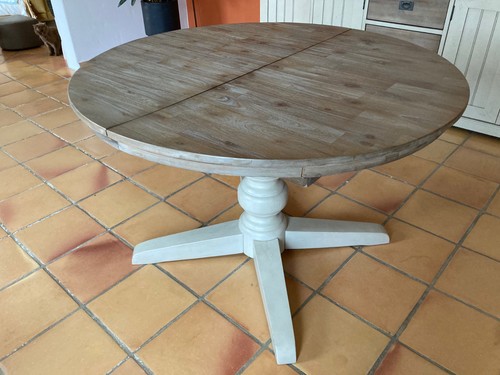 Table ronde modèle le - modèle,