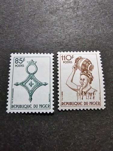 Timbre niger croix agadès - timbre,
