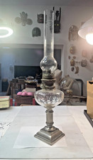 Ancienne lampe à Pétrole pied métal corps en verre verre en cristal