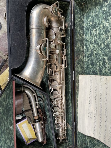 Ancien saxophone gras lille - j.,