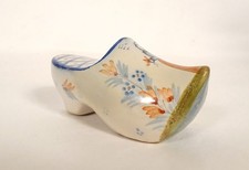 Tabatière secouette sabot faïence Quimper Henriot femme bretonne XXè siècle