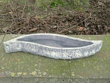 Jardinière en pierre vague