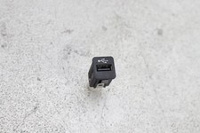 Connecteur De Prise USB BMW X1 E84 2014 9237656 RIM34819