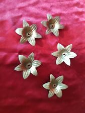 5 FLEURS DE LYS SANS PISTIL EN LAITON DORE POUR CANDELABRE  LUSTRE D'EGLISE 