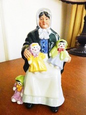 Vintage Royal Doulton THE RAG DOLL SELLER Holiday Figurine #HN 2944 - NICE!