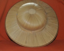 Chapeau colonial en paille