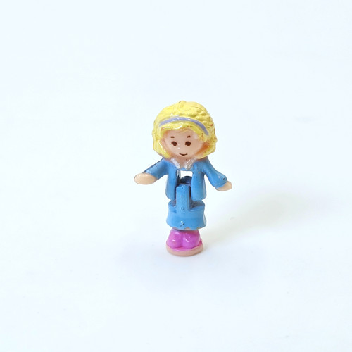 Polly pocket babysitting - polly,