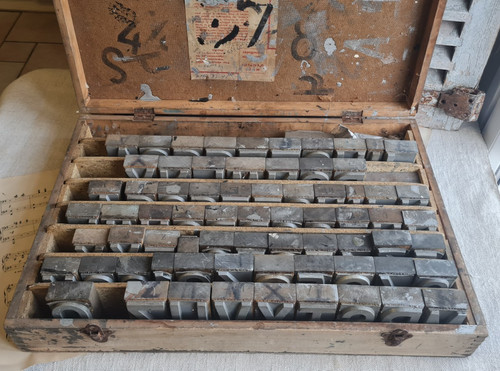 Ancienne grande boite - grande,