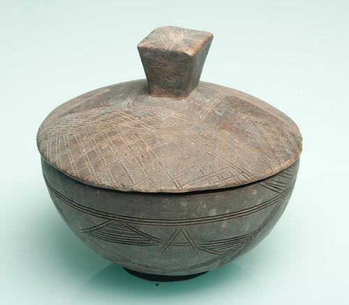 Calebasse bois sculpté