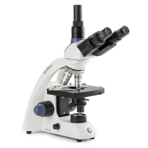 Microscope trinoculaire
