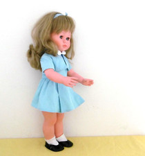 Grande poupée vintage, année