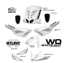 Kit carrosserie (white out)