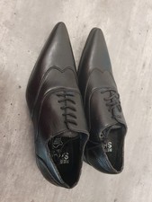 Paire De Chaussures  Homme Pointure 40 Neuves