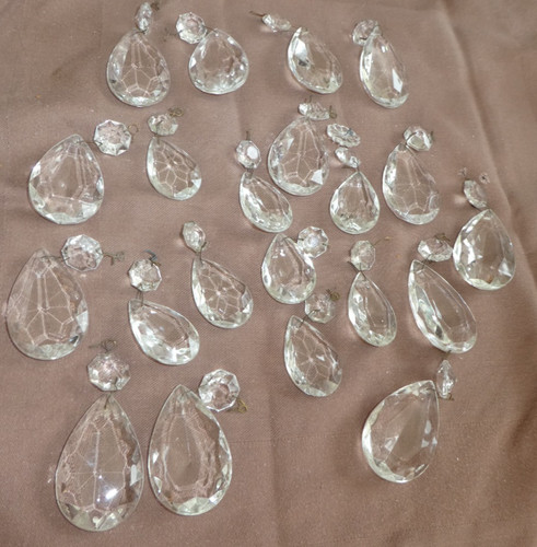 Lot pampilles en cristal - de,