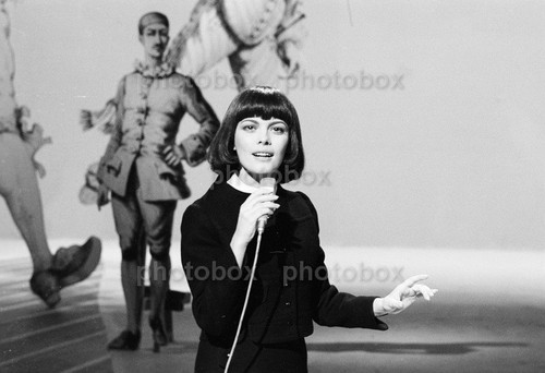 Mireille mathieu exclusive - *,
