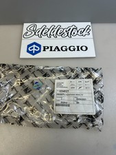 1 écusson S garde boue vespa 654821 gts 125 300 150 s 125 50 150