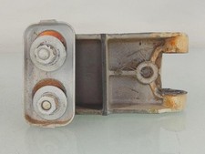 Charniere de porte avant droit