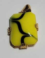 PENDENTIF BIJOU EN VERRE FUSIONNÉ JAUNE CITRON ET NOIR MÉTAL DORÉ SIGNÉ #PY# K11